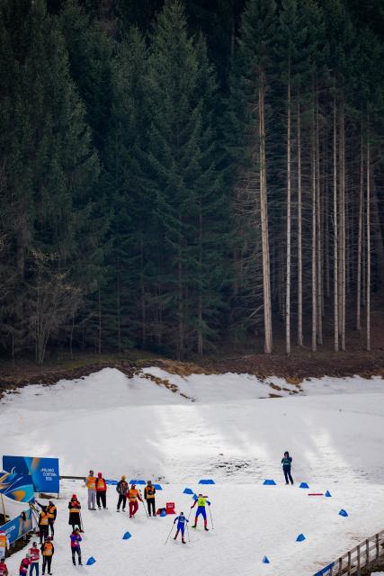 (260311) -- TESERO, March 11, 2026 (Xinhua) -- Anastasiia Bagiian (L) of Russia and her guider Sergei Siniakin compete during the women's 10km interval start classic Vision Impaired of Para Cross-Country Skiing at the Milan-Cortina 2026 Paralympic Winter Games in Tesero, Italy, March 11, 2026. (Xinhua/Lian Zhen)