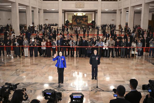 (260312) -- BEIJING, March 12, 2026 (Xinhua) -- Deputies to the 14th National People's Congress (NPC) attend a group interview ahead of the closing meeting of the fourth session of the 14th NPC at the Great Hall of the People in Beijing, capital of China, March 12, 2026. (Xinhua/Cai Xiangxin)