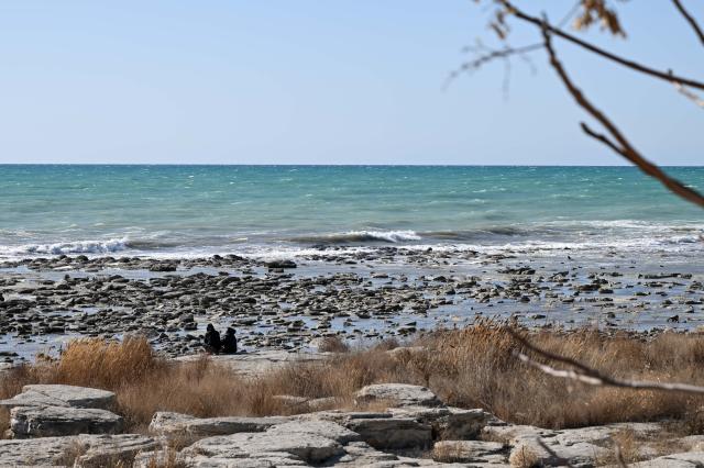 (260312) -- AKTAU, March 12, 2026 (Xinhua) -- This photo taken on March 11, 2026 shows a coast scenery of the Caspian Sea in Aktau, Kazakhstan. (Xinhua/Li Renzi)
