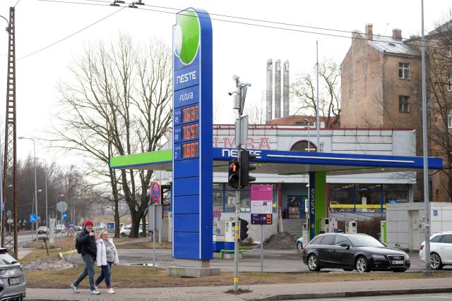 (260312) -- RIGA, March 12, 2026 (Xinhua) -- Photo taken on March 12, 2026, shows a fuel station in Riga, Latvia. Fuel prices in Latvia has risen recently as the Middle East conflict disrupted global oil supplies. (Photo by Edijs Palens/Xinhua)