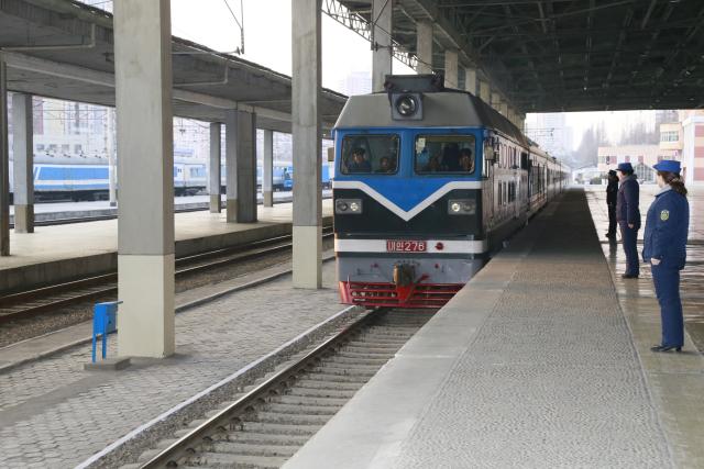 (260312) -- BEIJING, March 13, 2026 (Xinhua) -- An international passenger train from Dandong of China to Pyongyang of the Democratic People's Republic of Korea (DPRK) arrives in Pyongyang, the capital of the DPRK, March 12, 2026.
  China State Railway Group Co., Ltd. announced Tuesday that international passenger trains connecting China and the DPRK will begin operating in both directions on Thursday.
  The services will connect Beijing and the northeastern border city of Dandong with the DPRK capital Pyongyang, helping to facilitate cross-border travel and boost economic, trade and cultural exchanges between the two countries, the Chinese railway operator said. (Xinhua/Wang Chao)