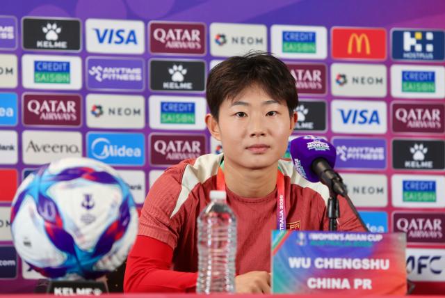(260313) -- PERTH, March 13, 2026 (Xinhua) -- Wu Chengshu of China attends Team China's press conference of Women's Asian Cup at Perth Rectangular Stadium in Perth, Australia, March 13, 2026. (Photo by Zhou Dan/Xinhua)