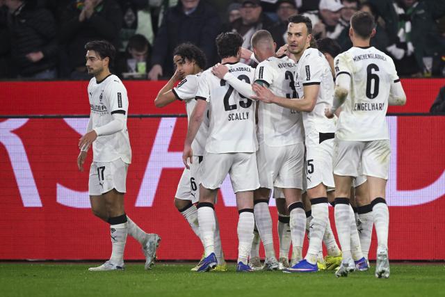 (260314) -- MOENCHENGLADBACH, March 14, 2026 (Xinhua) -- Players of Borussia Moenchengladbach celebrate scoring during the German first division of Bundesliga football match between Borussia Moenchengladbach and FC St. Pauli in Moenchengladbach, Germany, March 13, 2026. (Photo by Ulrich Hufnagel/Xinhua)
