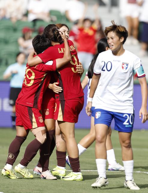 (260314) -- PERTH, March 14, 2026 (Xinhua) -- Players of China celebrate scoring during the quarterfinal of Women's Asian Cup between China and Chinese Taipei at Perth Rectangular Stadium in Perth, Australia, March 14, 2026. (Xinhua/Ma Ping)