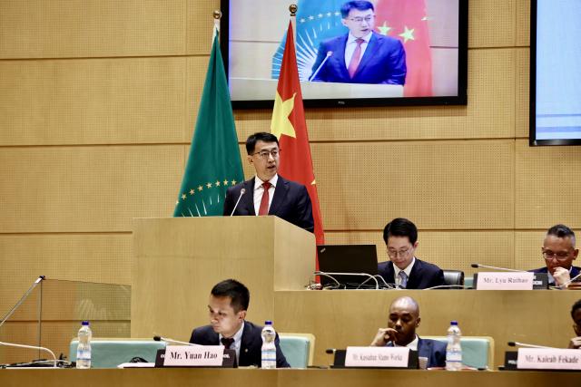 (260708) -- ADDIS ABABA, July 8, 2026 (Xinhua) -- Liu Xiaoguang, minister counselor of the Chinese Embassy in Ethiopia, delivers a speech at a conference to promote the 140th Canton Fair at the African Union (AU) headquarters in Addis Ababa, Ethiopia, July 7, 2026. Officials from China and the AU have emphasized the significance of the China Import and Export Fair, also known as the Canton Fair, in connecting African businesses with global buyers, investors, technology partners, and new commercial opportunities.
   TO GO WITH "Canton Fair promoted at AU to connect African businesses with global buyers" (Xinhua/Geng Xinning)