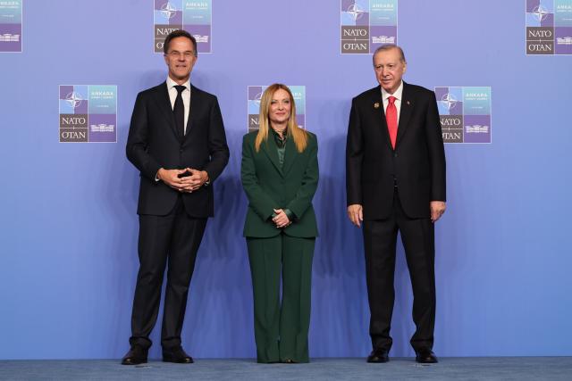 (260708) -- ANKARA, July 8, 2026 (Xinhua) -- NATO Secretary General Mark Rutte (L), Turkish President Recep Tayyip Erdogan (R) and Italian Prime Minister Giorgia Meloni pose for photos at the 2026 NATO Summit in Ankara, Türkiye, on July 8, 2026. (Mustafa Kaya/Handout via Xinhua)