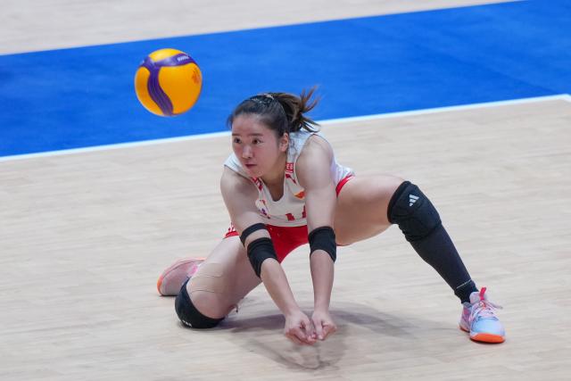 (260708) -- HONG KONG, July 8, 2026 (Xinhua) -- Ni Feifan of China competes during the Pool 8 match between China and Canada at the Women's Volleyball Nations League (VNL) 2026 in Hong Kong, south China, July 8, 2025. (Xinhua/Zhu Wei)