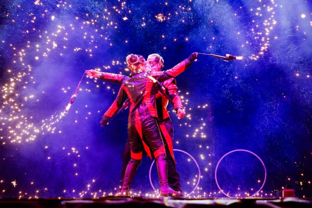 (260709) -- CANBERRA, July 9, 2026 (Xinhua) -- Performers present a fire show during the "Winter in the City" event in Canberra, Australia, July 8, 2026. (Photo by Chu Chen/Xinhua)