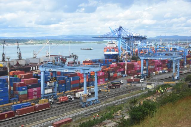(260709) -- MOMBASA, July 9, 2026 (Xinhua) -- This photo taken on July 8, 2026 shows a view of the Port of Mombasa in Mombasa, Kenya.
  The Port of Mombasa, located on Kenya's southeastern coast along the Indian Ocean, is the largest port in East Africa. (Xinhua/Yan Yujing)