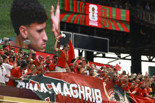 (260710) -- BOSTON, July 10, 2026 (Xinhua) -- Fans of Morocco cheer for the team before the quarter final match between France and Morocco at the 2026 FIFA World Cup at Boston Stadium in Boston, the United States, July 9, 2026. (Xinhua/Hu Xingyu)
