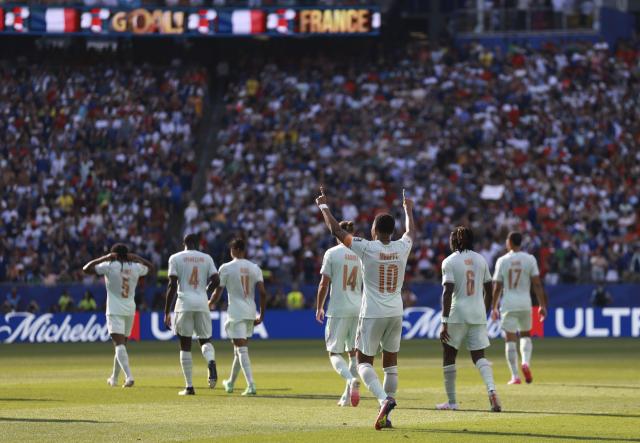 (260710) -- BOSTON, July 10, 2026 (Xinhua) -- Players of France celebrate scoring during the quarter final match between France and Morocco at the 2026 FIFA World Cup at Boston Stadium in Boston, the United States, July 9, 2026. (Xinhua/Hu Xingyu)