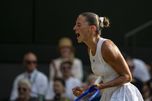 (260710) -- LONDON, July 10, 2026 (Xinhua) -- Marta Kostyuk of Ukraine reacts during the women's semifinal match against Linda Noskova of the Czech Republic at the Wimbledon Tennis Championships in London, Britain, on July 9, 2026. (Photo by Stephen Chung/Xinhua)
