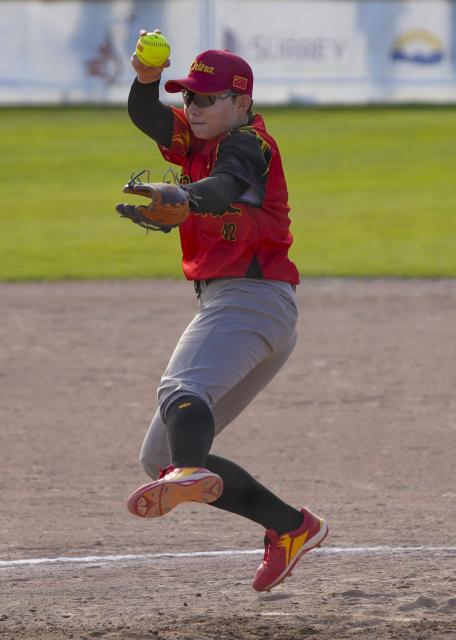 (260710) -- SURREY, July 10, 2026 (Xinhua) -- Chai Yinan of China competes during a round-robin match between China and Canada at the 2026 Canada Cup International Softball Championship in Surrey, British Columbia, Canada, July 9, 2026. (Photo by Liang Sen/Xinhua)