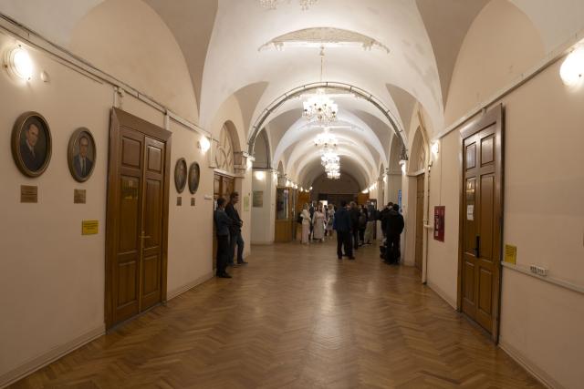 (260710) -- TVER, July 10, 2026 (Xinhua) -- People visit the Tver State Medical University in Tver, Russia, July 8, 2026. Tver, capital of Tver Oblast in Russia, is located on the upper reaches of the Volga River, about 180 kilometers by car from Moscow. (Xinhua/Gao Wei)
