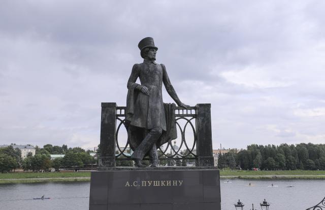(260710) -- TVER, July 10, 2026 (Xinhua) -- A statue of Pushkin is pictured on the bank of the Volga River in Tver, Russia, July 8, 2026. Tver, capital of Tver Oblast in Russia, is located on the upper reaches of the Volga River, about 180 kilometers by car from Moscow. (Xinhua/Zheng Yue)