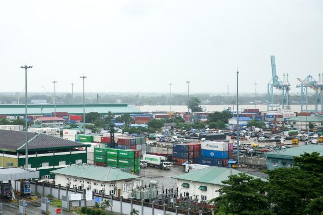 (260710) -- YANGON, July 10, 2026 (Xinhua) -- This photo taken on July 10, 2026 shows a view of a port in Yangon, Myanmar. Myanmar exported over 1 million tons of beans and pulses, maize and sesame seeds in the first three months of the current fiscal year 2026-27, which began in April, earning over 538 million U.S. dollars, according to the Myanmar Pulses, Beans, Maize and Sesame Seeds Merchants Association on Friday. (Xinhua/Myo Kyaw Soe)
