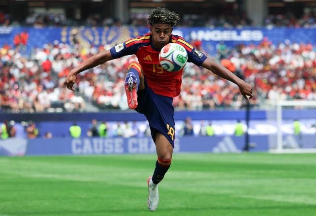 (260711) -- LOS ANGELES, July 11, 2026 (Xinhua) -- Lamine Yamal of Spain competes during the quarter final match between Spain and Belgium at the 2026 FIFA World Cup at Los Angeles Stadium in Los Angeles, the United States, July 10, 2026. (Xinhua/Bai Xuefei)