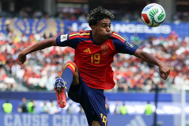 (260711) -- LOS ANGELES, July 11, 2026 (Xinhua) -- Lamine Yamal of Spain competes during the quarter final match between Spain and Belgium at the 2026 FIFA World Cup at Los Angeles Stadium in Los Angeles, the United States, July 10, 2026. (Xinhua/Bai Xuefei)