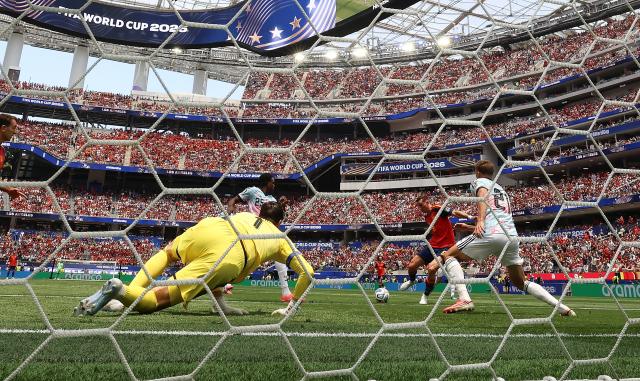 (260711) -- LOS ANGELES, July 11, 2026 (Xinhua) -- Fabian Ruiz (2nd R) of Spain shoots to score during the quarter final match between Spain and Belgium at the 2026 FIFA World Cup at Los Angeles Stadium in Los Angeles, the United States, July 10, 2026. (Xinhua/Bai Xuefei)