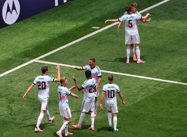 (260711) -- LOS ANGELES, July 11, 2026 (Xinhua) -- Players of Belgium celebrate scoring during the quarter final match between Spain and Belgium at the 2026 FIFA World Cup at Los Angeles Stadium in Los Angeles, the United States, July 10, 2026. (Xinhua/Mao Siqian)