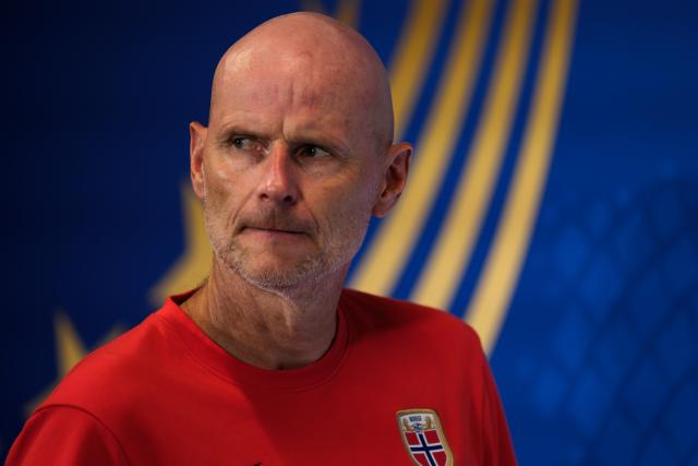 (260711) -- MIAMI, July 11, 2026 (Xinhua) -- Stale Solbakken, head coach of Norway, attends a press conference ahead of quarterfinal between Norway and England at the 2026 FIFA World Cup in Miami, the United States, July 10, 2026. (Xinhua/Chen Yichen)