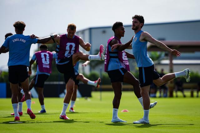 (260711) -- MIAMI, July 11, 2026 (Xinhua) -- Players of England attend a training session ahead of the quarterfinal between England and Norway at the 2026 FIFA World Cup in Miami, the United States, on July 10, 2026. (Xinhua/Jia Haocheng)