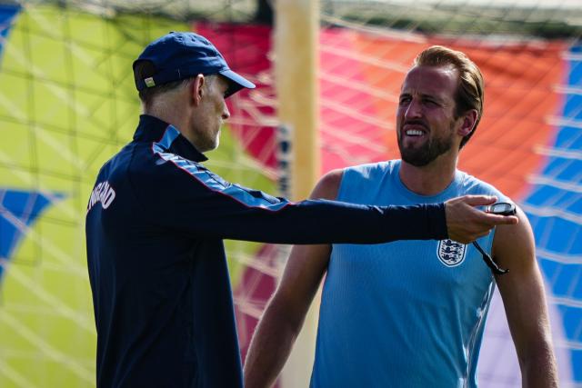 (260711) -- MIAMI, July 11, 2026 (Xinhua) -- Harry Kane (R) and head coach Thomas Tuchel of England attend a training session ahead of the quarterfinal between England and Norway at the 2026 FIFA World Cup in Miami, the United States, on July 10, 2026. (Xinhua/Jia Haocheng)