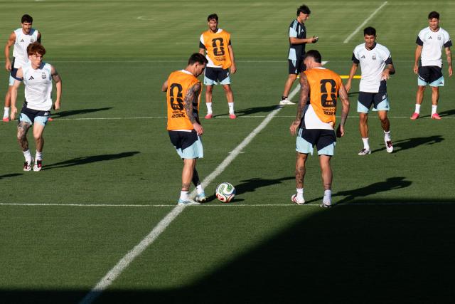 (260711) -- KANSAS CITY, July 11, 2026 (Xinhua) -- Players of Argentina attend a training session ahead of the quarterfinal between Argentina and Switzerland at the 2026 FIFA World Cup in Kansas City, the United States, on July 10, 2026. (Xinhua/Xiao Yijiu)