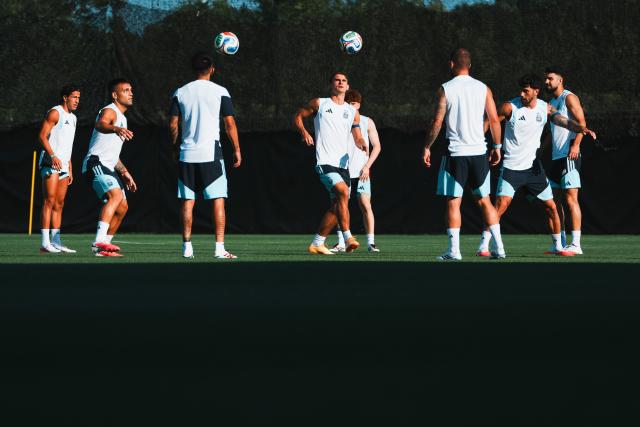 (260711) -- KANSAS CITY, July 11, 2026 (Xinhua) -- Players of Argentina attend a training session ahead of the quarterfinal between Argentina and Switzerland at the 2026 FIFA World Cup in Kansas City, the United States, on July 10, 2026. (Xinhua/Xu Chang)