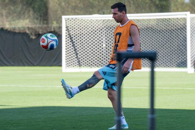 (260711) -- KANSAS CITY, July 11, 2026 (Xinhua) -- Lionel Messi of Argentina attends a training session ahead of the quarterfinal between Argentina and Switzerland at the 2026 FIFA World Cup in Kansas City, the United States, on July 10, 2026. (Xinhua/Xiao Yijiu)
