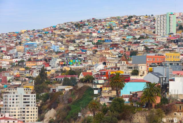 (260711) -- VALPARAISO, July 11, 2026 (Xinhua) -- This photo taken on July 10, 2026 shows a city view of Valparaiso, Chile. Valparaiso is one of the country's most important port cities.
   In 2003, the historic quarter of the seaport city of Valparaiso was designated as a World Heritage Site by the United Nations Educational, Scientific and Cultural Organization (UNESCO). (Xinhua/Zhou Jiayi)