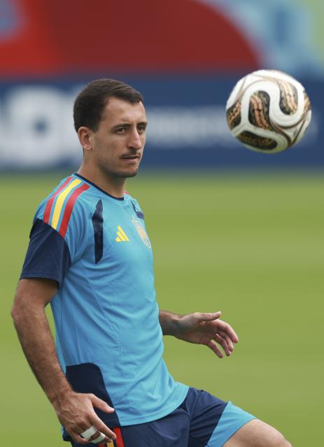 (260714) -- DALLAS, July 14, 2026 (Xinhua) -- Mikel Oyarzabal of Spain attends a training session ahead of the semi-final match between France and Spain at the 2026 FIFA World Cup in Dallas, the United States, on July 13, 2026. (Xinhua/Hu Xingyu)