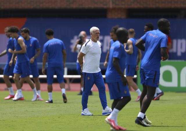 (260714) -- DALLAS, July 14, 2026 (Xinhua) -- Didier Deschamps, head coach of France, is seen during a training session ahead of the semi-final match between France and Spain at the 2026 FIFA World Cup in Dallas, the United States, on July 13, 2026. (Xinhua/Hu Xingyu)