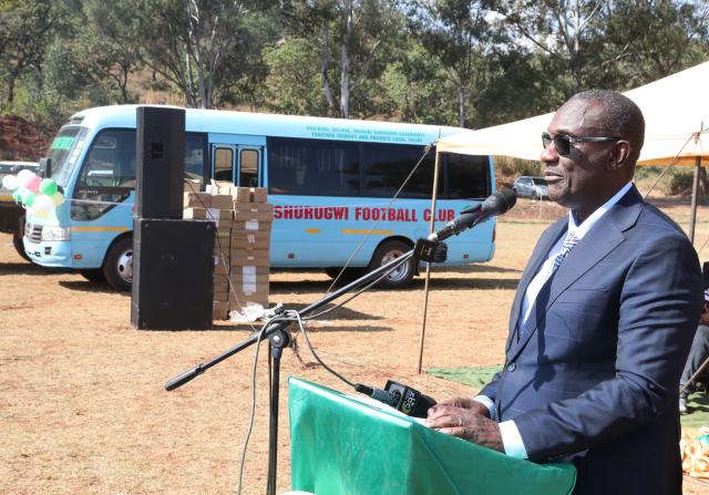 (260714) -- SHURUGWI, July 14, 2026 (Xinhua) -- Owen Ncube, Zimbabwean minister of state for provincial affairs and devolution for Midlands, addresses during a ceremony in Shurugwi, Midlands Province, Zimbabwe, July 13, 2026. TO GO WITH "Chinese mining firm commended for boosting local development in Zimbabwe" (Photo by Shaun Jusa/Xinhua)