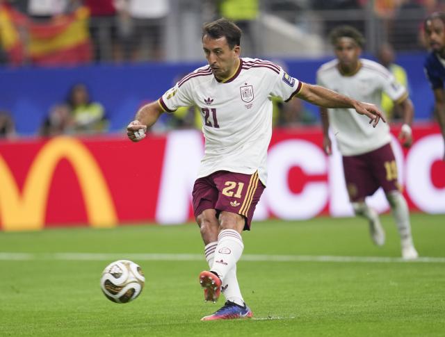 (260715) -- DALLAS, July 15, 2026 (Xinhua) -- Mikel Oyarzabal of Spain scores a penalty kick during the semifinal match between France and Spain at the 2026 FIFA World Cup at Dallas Stadium in Dallas, the United States, July 14, 2026. (Xinhua/Wu Xiaoling)