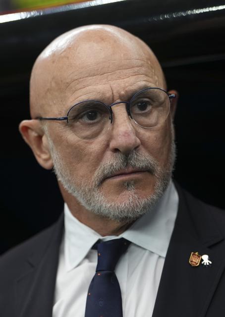 (260715) -- DALLAS, July 15, 2026 (Xinhua) -- Luis de la Fuente, head coach of Spain, is seen before the semifinal match between France and Spain at the 2026 FIFA World Cup at Dallas Stadium in Dallas, the United States, July 14, 2026. (Xinhua/Huang Zongzhi)