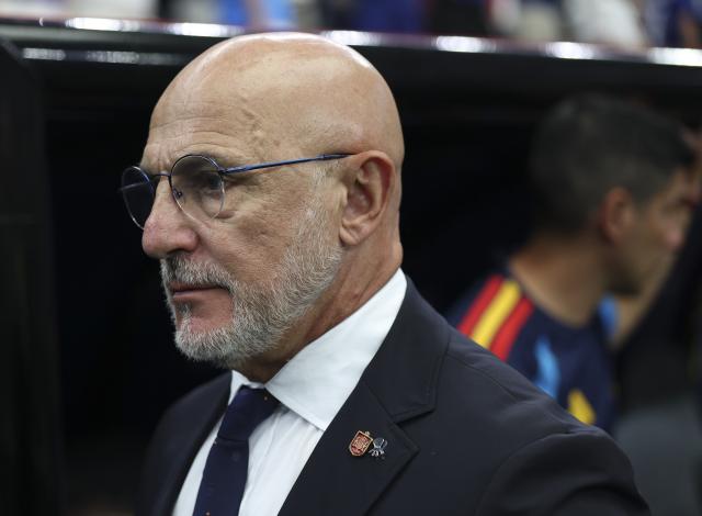 (260715) -- DALLAS, July 15, 2026 (Xinhua) -- Luis de la Fuente, head coach of Spain, is seen before the semifinal match between France and Spain at the 2026 FIFA World Cup at Dallas Stadium in Dallas, the United States, July 14, 2026. (Xinhua/Xu Zijian)