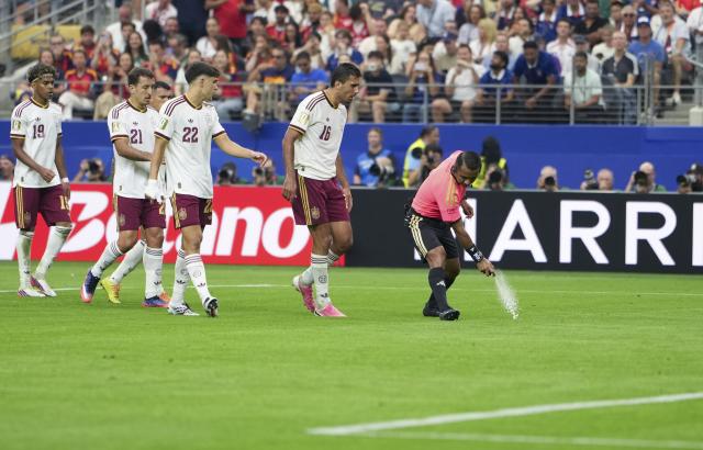(260715) -- DALLAS, July 15, 2026 (Xinhua) -- Referee Ivan Barton (1st R) is seen during the semifinal match between France and Spain at the 2026 FIFA World Cup at Dallas Stadium in Dallas, the United States, July 14, 2026. (Xinhua/Huang Zongzhi)