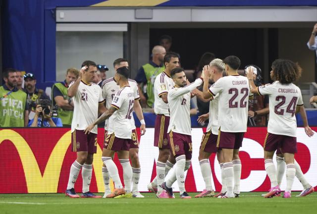 (260715) -- DALLAS, July 15, 2026 (Xinhua) -- Players of Spain celebrate a goal during the semifinal match between France and Spain at the 2026 FIFA World Cup at Dallas Stadium in Dallas, the United States, July 14, 2026. (Xinhua/Huang Zongzhi)