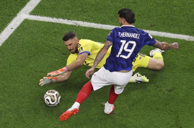 (260715) -- DALLAS, July 15, 2026 (Xinhua) -- Goalkeeper Unai Simon (L) of Spain makes a save during the semifinal match between France and Spain at the 2026 FIFA World Cup at Dallas Stadium in Dallas, the United States, July 14, 2026. (Xinhua/Hu Xingyu)