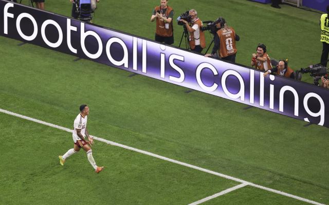 (260715) -- DALLAS, July 15, 2026 (Xinhua) -- Pedro Porro of Spain celebrates a goal during the semifinal match between France and Spain at the 2026 FIFA World Cup at Dallas Stadium in Dallas, the United States, July 14, 2026. (Xinhua/Hu Xingyu)