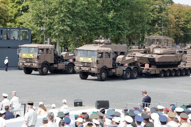 (260714) -- PARIS, July 14, 2026 (Xinhua) -- Participants attend the annual Bastille Day military parade in Paris, France, on July 14, 2026. (Photo by Henri Szwarc/Xinhua)