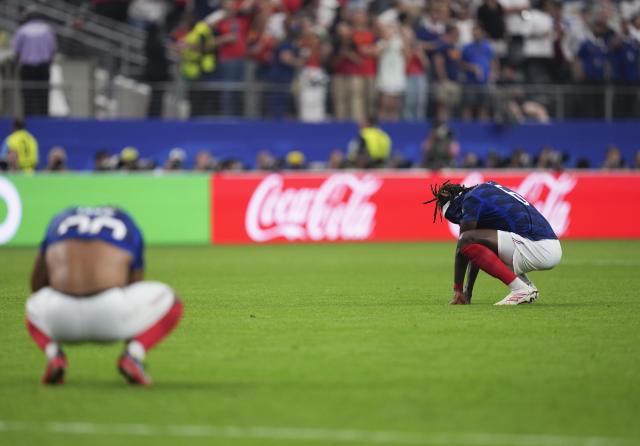 (260715) -- DALLAS, July 15, 2026 (Xinhua) -- Manu Kone of France reacts after the semifinal match between France and Spain at the 2026 FIFA World Cup at Dallas Stadium in Dallas, the United States, July 14, 2026. (Xinhua/Wu Xiaoling)