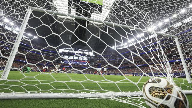 (260715) -- DALLAS, July 15, 2026 (Xinhua) -- Pedro Porro (front L) of Spain celebrates a goal during the semifinal match between France and Spain at the 2026 FIFA World Cup at Dallas Stadium in Dallas, the United States, July 14, 2026. (Xinhua/Xu Zijian)