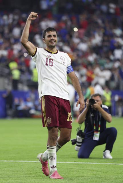 (260715) -- DALLAS, July 15, 2026 (Xinhua) -- Rodri of Spain celebrates after the semifinal match between France and Spain at the 2026 FIFA World Cup at Dallas Stadium in Dallas, the United States, July 14, 2026. (Xinhua/Xu Zijian)