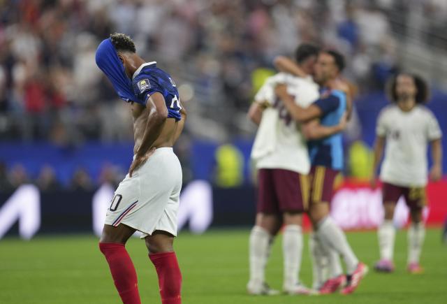 (260715) -- DALLAS, July 15, 2026 (Xinhua) -- Desire Doue of France reacts after the semifinal match between France and Spain at the 2026 FIFA World Cup at Dallas Stadium in Dallas, the United States, July 14, 2026. (Xinhua/Wu Xiaoling)