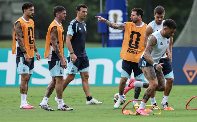 (260715) -- MARIETTA, July 15, 2026 (Xinhua) -- Lionel Messi (3rd R) of Argentina attends a training session ahead of the semifinal match between Argentina and England at the 2026 FIFA World Cup in Marietta, Georgia, the United States, on July 14, 2026. (Xinhua/Li Ming)