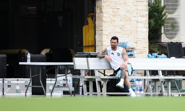 (260715) -- MARIETTA, July 15, 2026 (Xinhua) -- Lionel Messi of Argentina is pictured before a training session ahead of the semifinal match between Argentina and England at the 2026 FIFA World Cup in Marietta, Georgia, the United States, on July 14, 2026. (Xinhua/Li Ming)