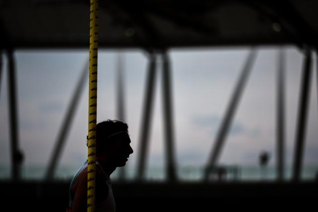 (260715) -- BUDAPEST, July 15, 2026 (Xinhua) -- Armand Duplantis of Sweden competes during the men's pole vault event at the Gyulai Istvan Memorial - Hungarian Athletics Grand Prix in Budapest, Hungary, on July 14, 2026. (Photo by David Balogh/Xinhua)