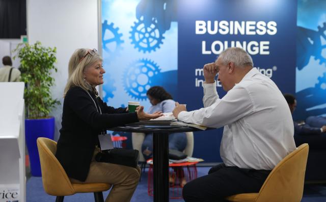 (260715) -- JOHANNESBURG, July 15, 2026 (Xinhua) -- People communicate at the 2026 Manufacturing Indaba in Johannesburg, South Africa, July 14, 2026. Government officials, manufacturers, and investors have called for stronger investment, deeper regional integration, and closer public-private collaboration to accelerate Africa's industrialization at the 2026 Manufacturing Indaba in Johannesburg, South Africa's economic hub.
   TO GO WITH "Roundup: Manufacturing Indaba spotlights investment, regional integration for Africa's industrialization" (Xinhua/Chen Wei)